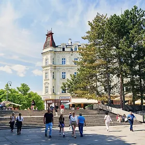 https://thermal-apartment.karlovyvary-hotels.com